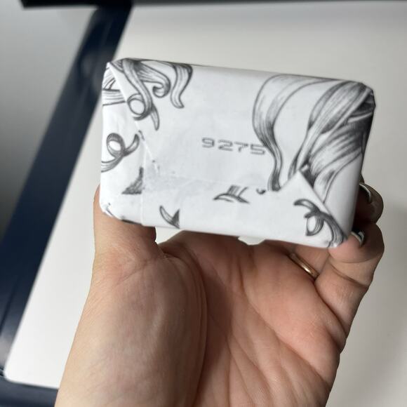 Beekman 1802 Goat Milk Soap Bar Ylang Ylang and Tuberose Size 9 Ounce Sealed - Picture 3 of 3